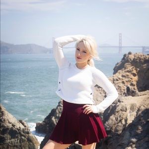 WHITE SIDE TIE SWEATER